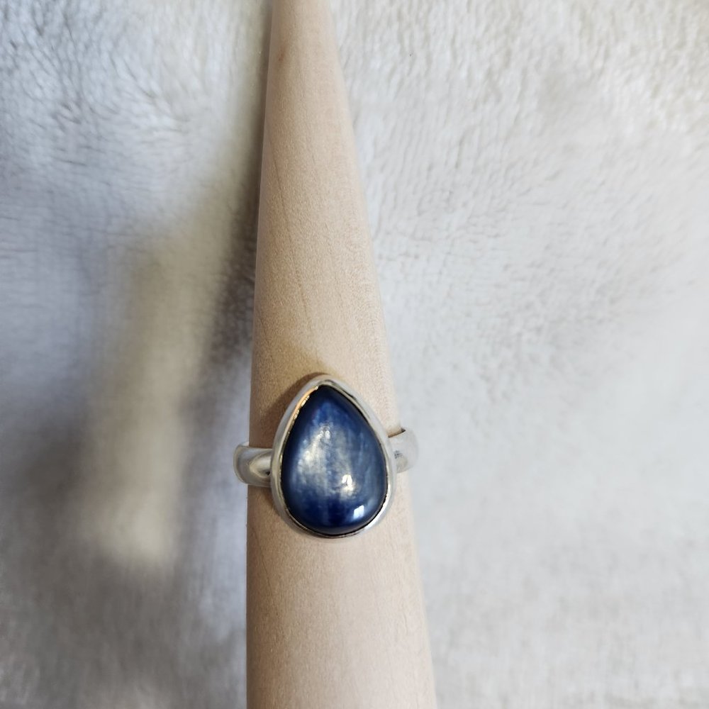 Sterling Silver and  Blue Kyanite Ring Size 7 - Picture 2 of 6